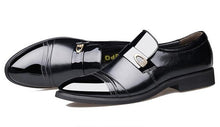 Tangnest Brand Men Patent Leather Oxfords Fashion Pointed Toe Business Flats For Man Slip On Dress Shoes Man Formal Shoes XMP739