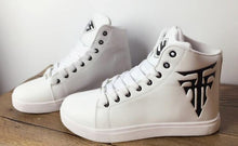 Spring Men Solid shoes New Brand Students Casual Shoes With Ankle Boots Lace Up Man Leisure Shoes High Quality New Design